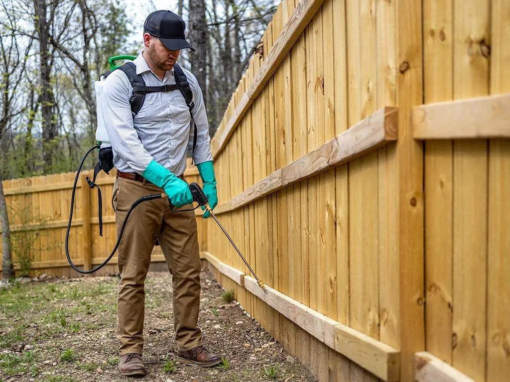 treating-fence-line
